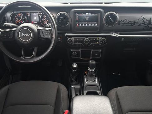 Used 2022 Jeep Wrangler Unlimited Sport AWD/4WD image 17