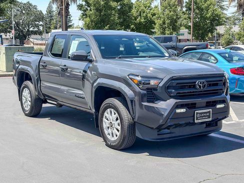 Used 2024 Toyota Tacoma SR5 RWD image 5
