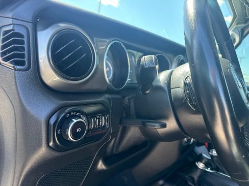 Used 2019 Jeep Wrangler Unlimited Sport S AWD/4WD image 14