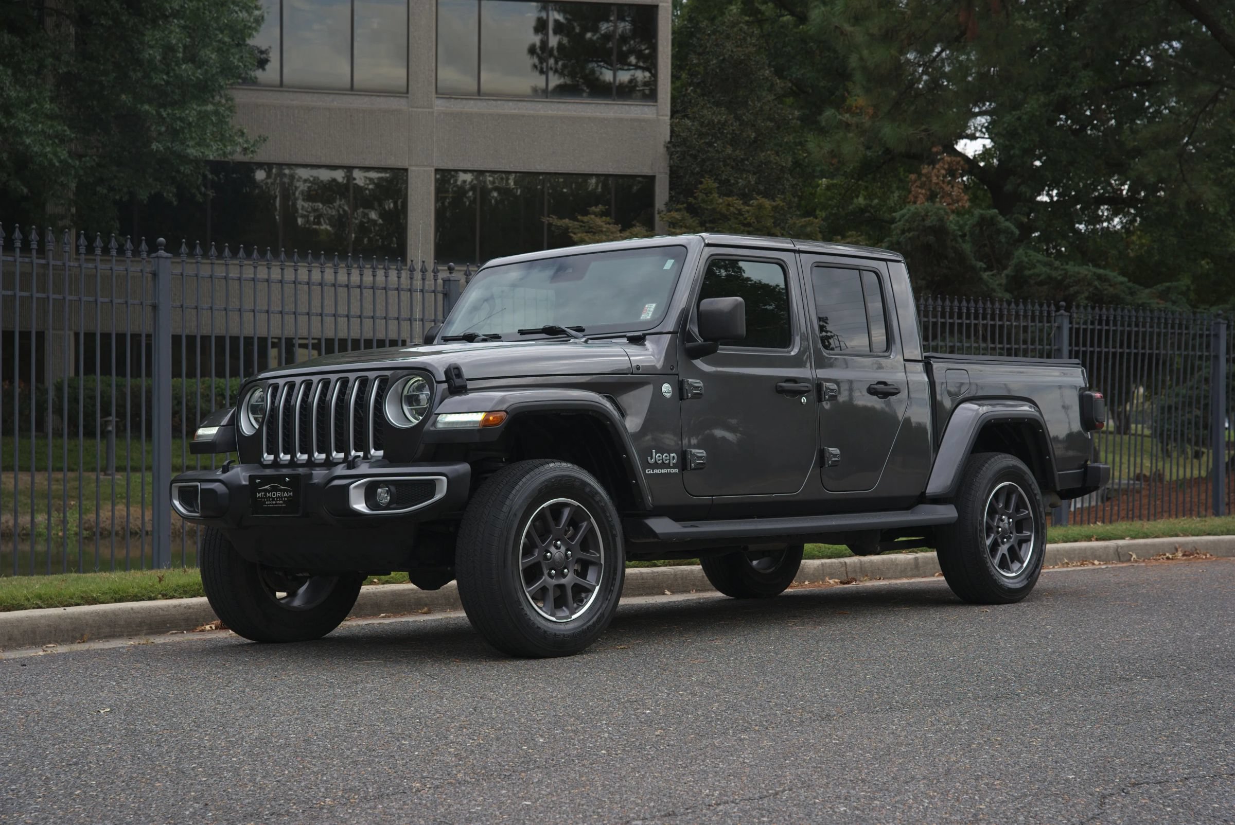 Used 2021 Jeep Gladiator Overland w/ Popular Equipment Package AWD/4WD image 1