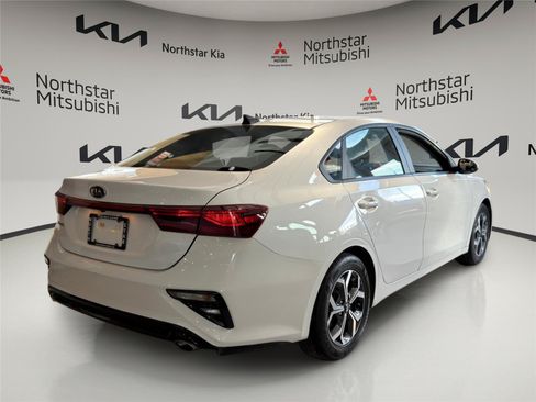 Used 2021 Kia Forte LXS FWD image 4