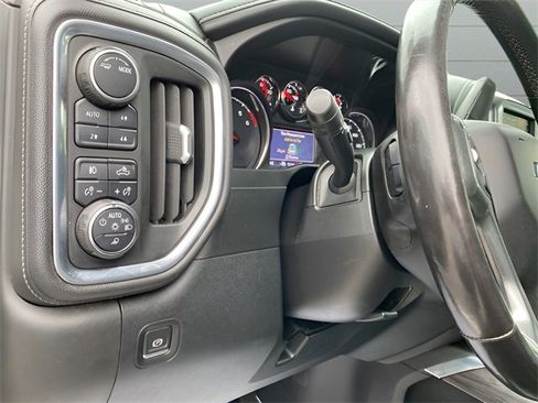 Used 2020 Chevrolet Silverado 3500 LTZ w/ LTZ Convenience Package image 15