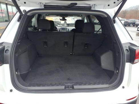 Used 2024 Chevrolet Equinox LT image 9