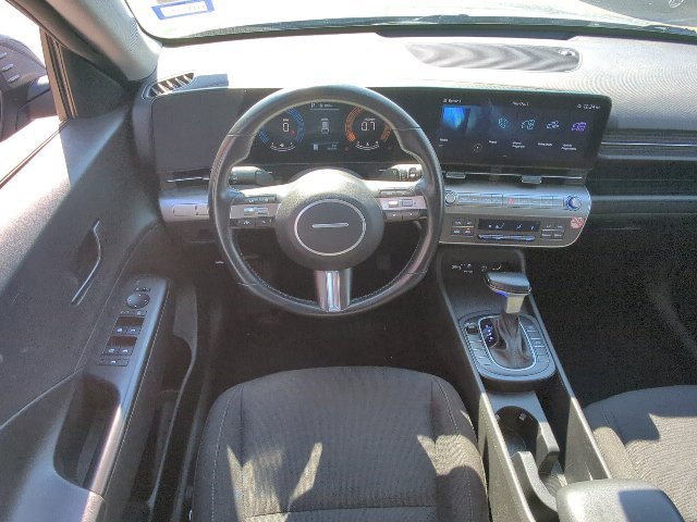 Used 2025 Hyundai Kona SEL FWD image 7