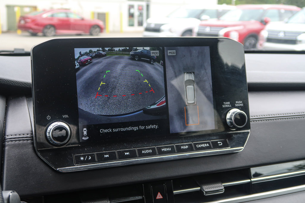 Used 2024 Mitsubishi Outlander AWD image 29