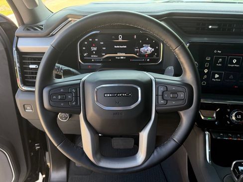 Used 2024 GMC Sierra 1500 Denali w/ Technology Package AWD/4WD image 32
