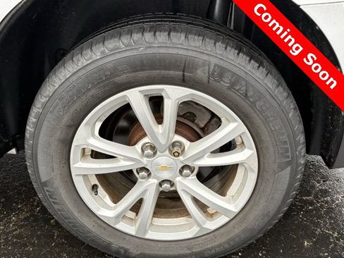 Used 2017 Chevrolet Equinox LT w/ Convenience Package image 8