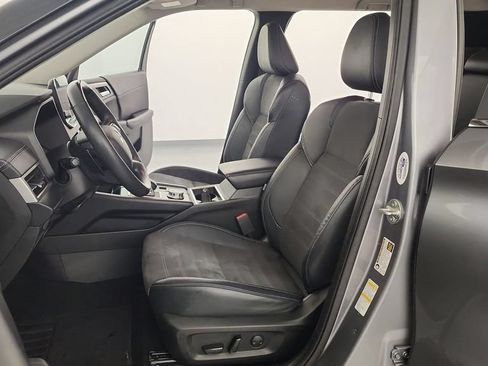 Used 2023 Mitsubishi Outlander SE AWD/4WD image 14