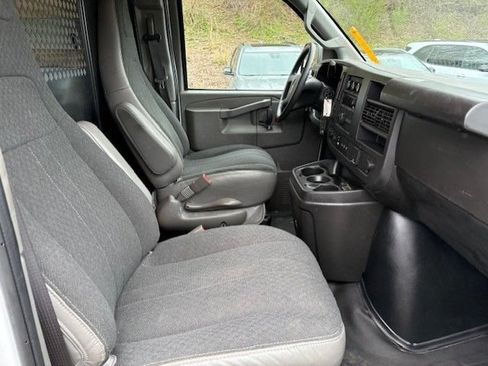 Used 2025 Chevrolet Express 2500 w/ Driver Convenience Package RWD image 21