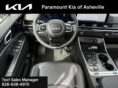 Certified 2025 Kia Carnival SX Prestige FWD image 24