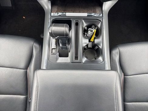 Used 2022 Ford F150 Lariat w/ Max Trailer Tow Package image 22