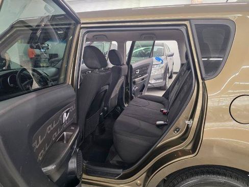 Used 2012 Kia Soul + w/ Audio Pkg FWD image 9