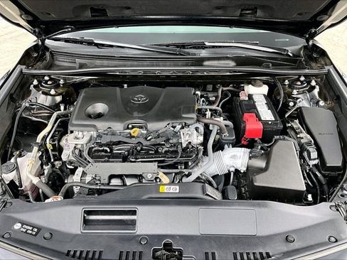 Used 2024 Toyota Camry SE w/ Convenience Package FWD image 11