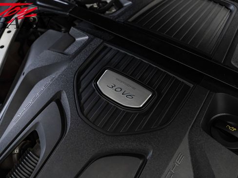 Used 2018 Porsche Panamera 4 image 54