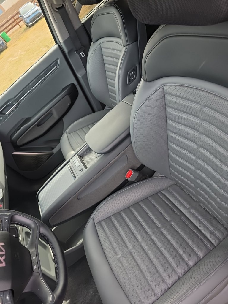 Certified 2024 Kia EV9 Land AWD/4WD image 9