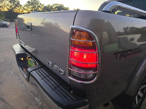 Used 2000 Toyota Tundra Limited image 11