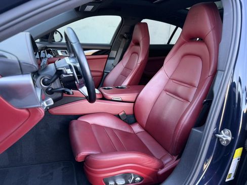Used 2018 Porsche Panamera 4S image 25