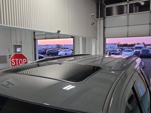 Used 2021 Dodge Durango SXT image 2