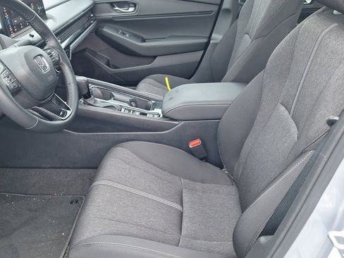 Used 2025 Honda Accord Sport image 6