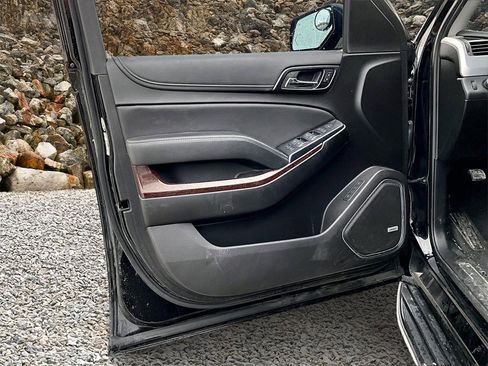 Used 2019 GMC Yukon XL SLT image 20