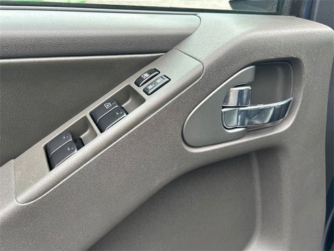 Used 2021 Nissan Frontier PRO-4X w/ Pro-4x Utility Package image 18