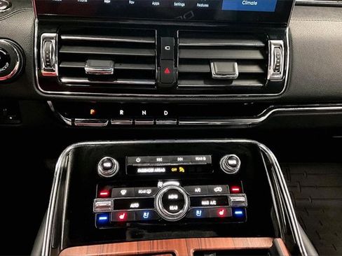 Used 2023 Lincoln Navigator L Reserve w/ Equipment Group 201A image 27