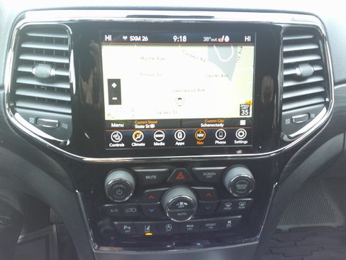 Used 2020 Jeep Grand Cherokee Laredo w/ Quick Order Package 2BN North image 26