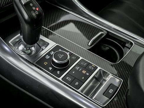 Used 2016 Land Rover Range Rover Sport SVR image 34