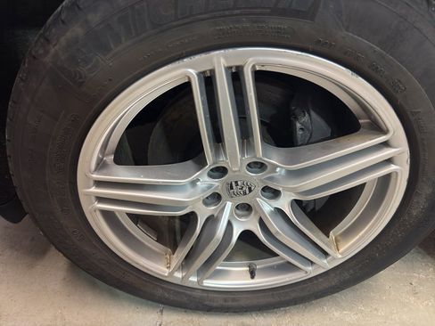 Used 2017 Porsche Macan image 35