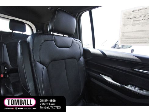 Used 2025 Jeep Grand Cherokee L Altitude RWD image 12