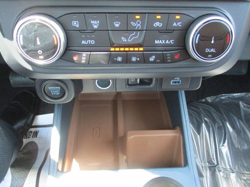 Used 2024 Ford Maverick Lariat w/ FX4 Off-Road Package image 15