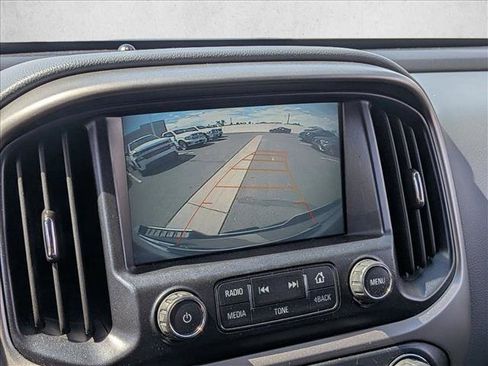 Used 2016 Chevrolet Colorado Z71 AWD/4WD image 12