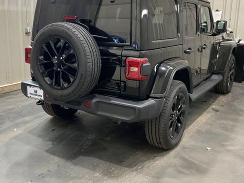 Used 2025 Jeep Wrangler Unlimited Sahara AWD/4WD image 23