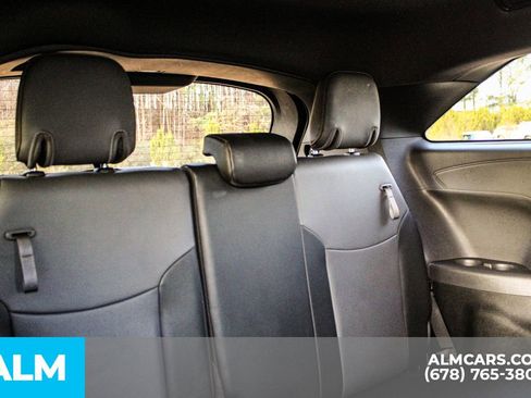 Used 2022 Toyota Sienna XSE image 21