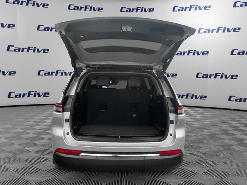 Used 2021 Jeep Grand Cherokee L Limited AWD/4WD image 11