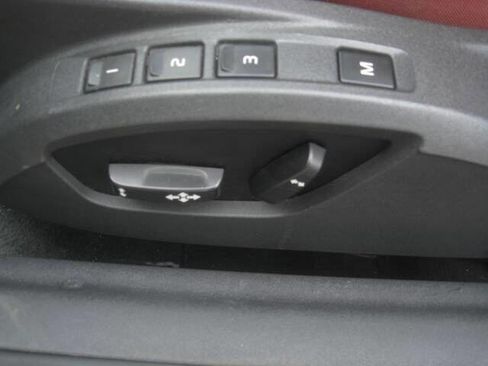 Used 2011 Volvo C70 T5 image 16