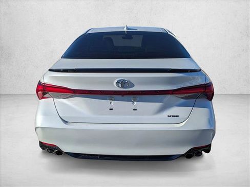 Used 2019 Toyota Avalon XSE image 7