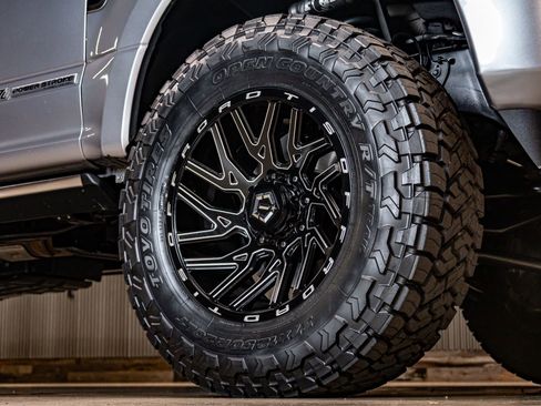 Used 2022 Ford F350 Platinum w/ FX4 Off-Road Package image 15