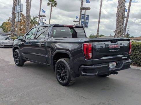 Used 2025 GMC Sierra 1500 Elevation image 16