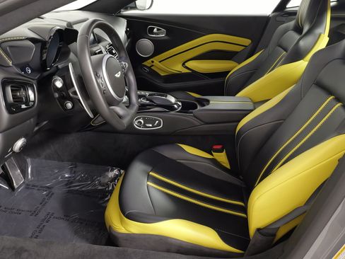 Used 2019 Aston Martin V8 Vantage Coupe RWD image 37