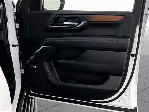 Certified 2026 GMC Yukon XL Denali w/ Sun & Power Step Package RWD image 21