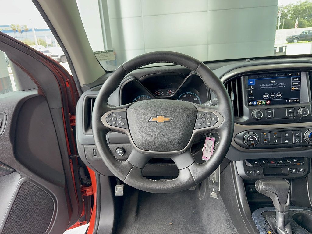 Used 2021 Chevrolet Colorado Z71 AWD/4WD image 31