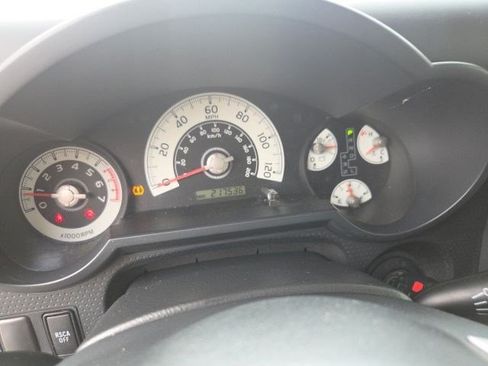 Used 2011 Toyota FJ Cruiser 4WD w/ Convenience Pkg image 12