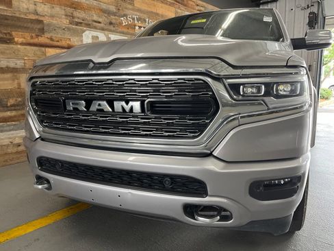 Used 2022 RAM 1500 Limited w/ Body Color Bumper Group AWD/4WD image 9