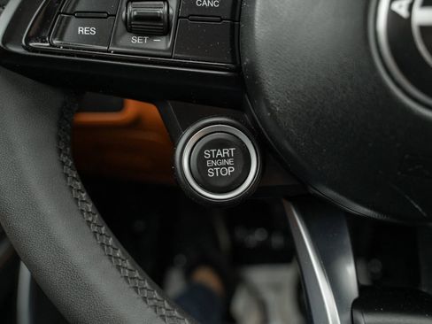 Used 2020 Alfa Romeo Giulia AWD w/ Cold Weather Package image 17