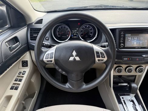 Used 2017 Mitsubishi Lancer ES image 18