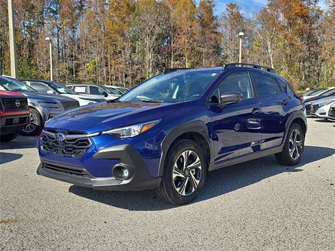 Used 2024 Subaru Crosstrek 2.0i Premium image 3