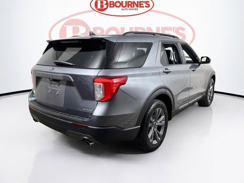 Used 2022 Ford Explorer XLT w/ Equipment Group 202A AWD/4WD image 10