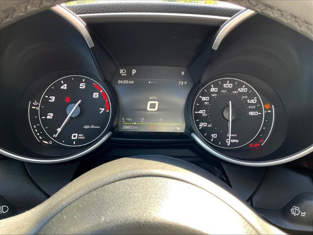 Used 2019 Alfa Romeo Giulia Ti AWD/4WD image 15