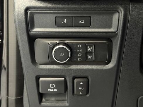 Used 2022 Ford Expedition Limited AWD/4WD image 11